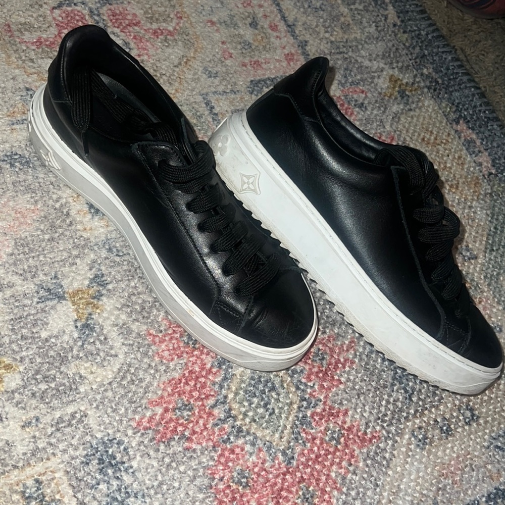 Louis Vuitton Womens Timeout sneakers